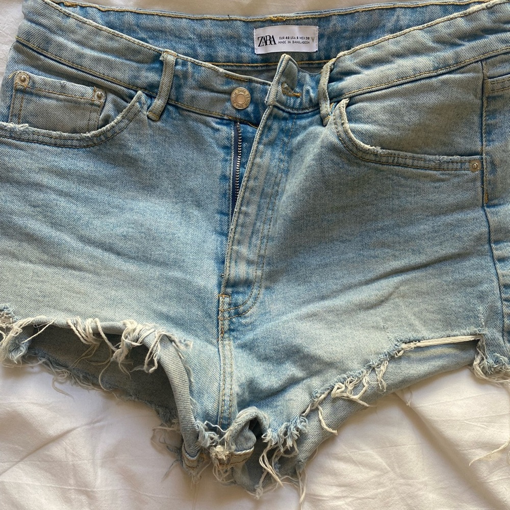 Zara light wash jean shorts